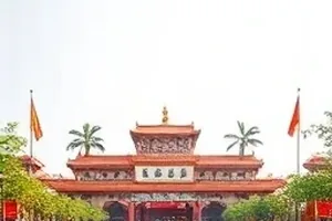 从首发到二次搬运九个账号的改写痕迹链路图